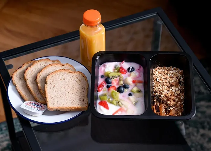 Native Sukiennicza 8 شقة