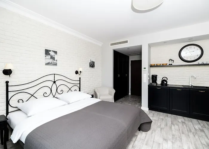 Native Sukiennicza 8 كراكوفيا