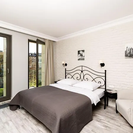 Native Sukiennicza 8 *