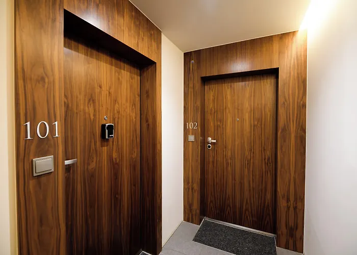 Native Sukiennicza 8 *