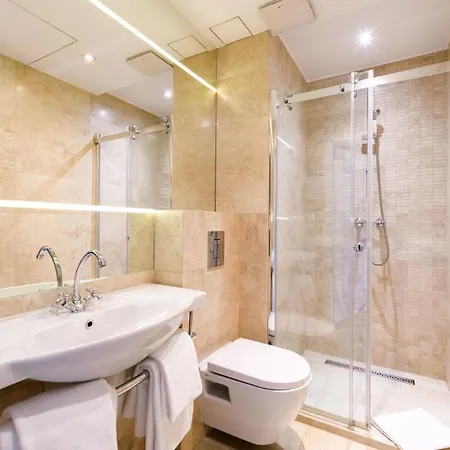 Native Sukiennicza 8 アパート