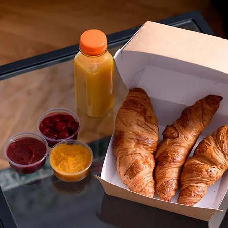 Native Sukiennicza 8 アパート